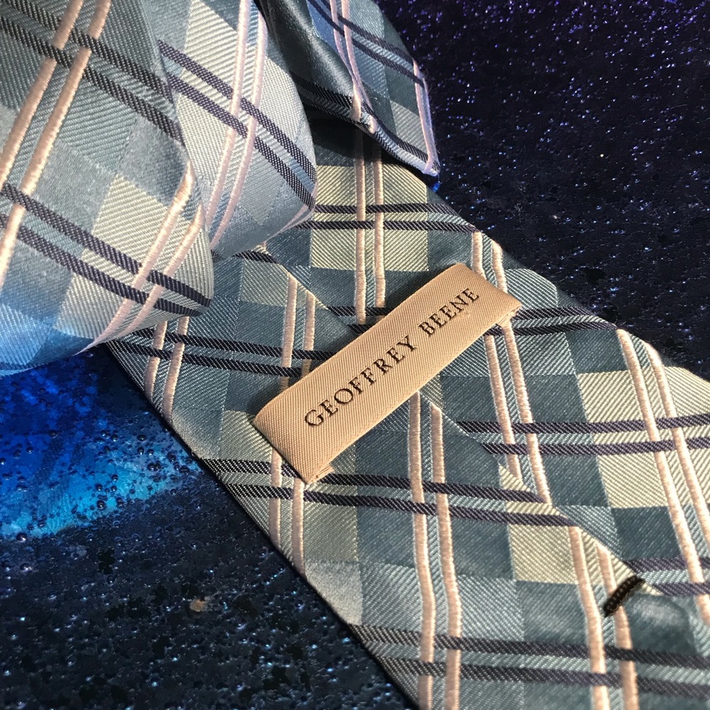 Geoffrey Beene neck tie